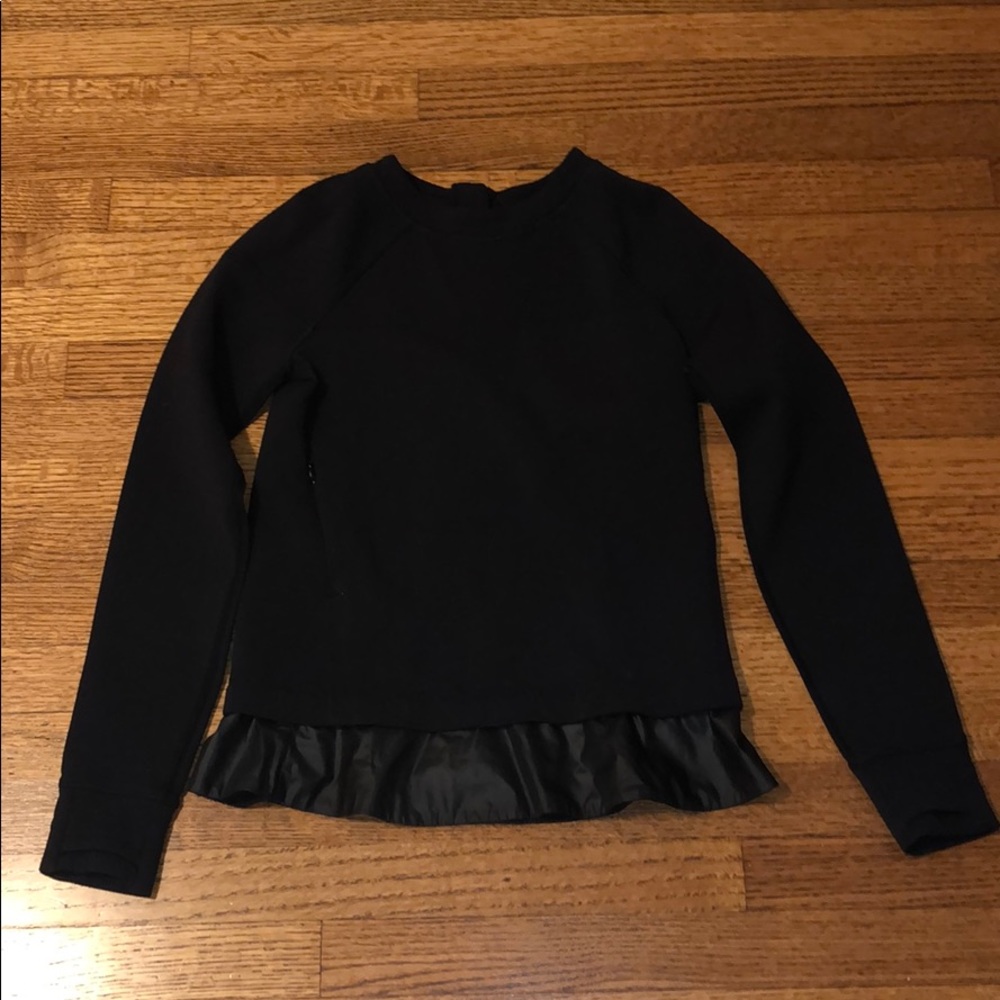 SUPER CUTE IVIVVA SWEATER WITH RUFFLE BOTTOM